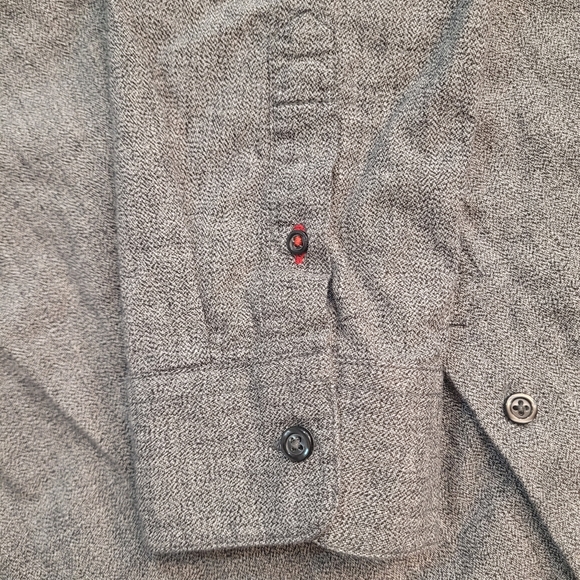 Kolby button down shirt - Men's size Large - Picture 6 of 10